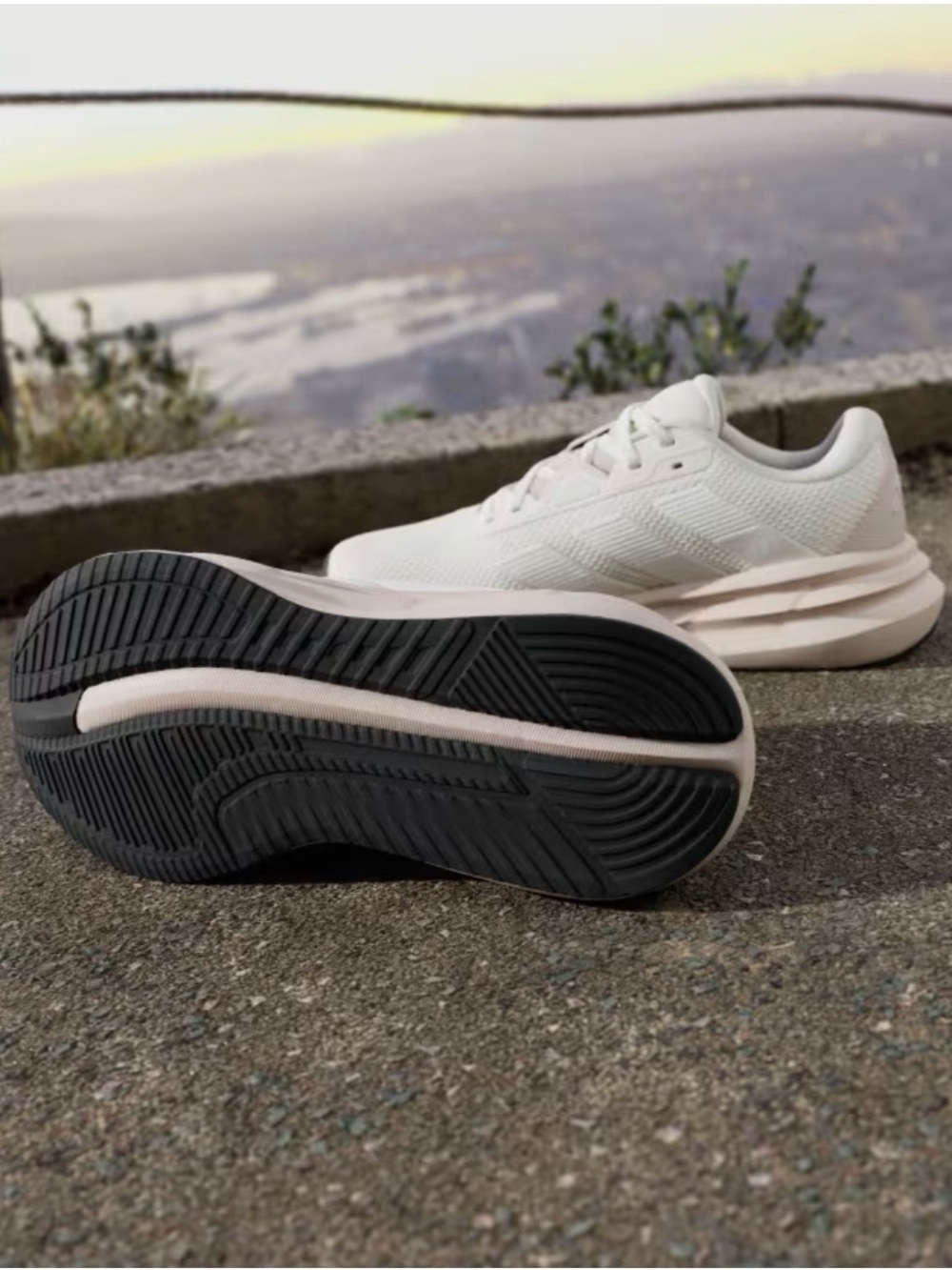 GALAXY 7 RUNNING SHOES - Picture 2 of 4